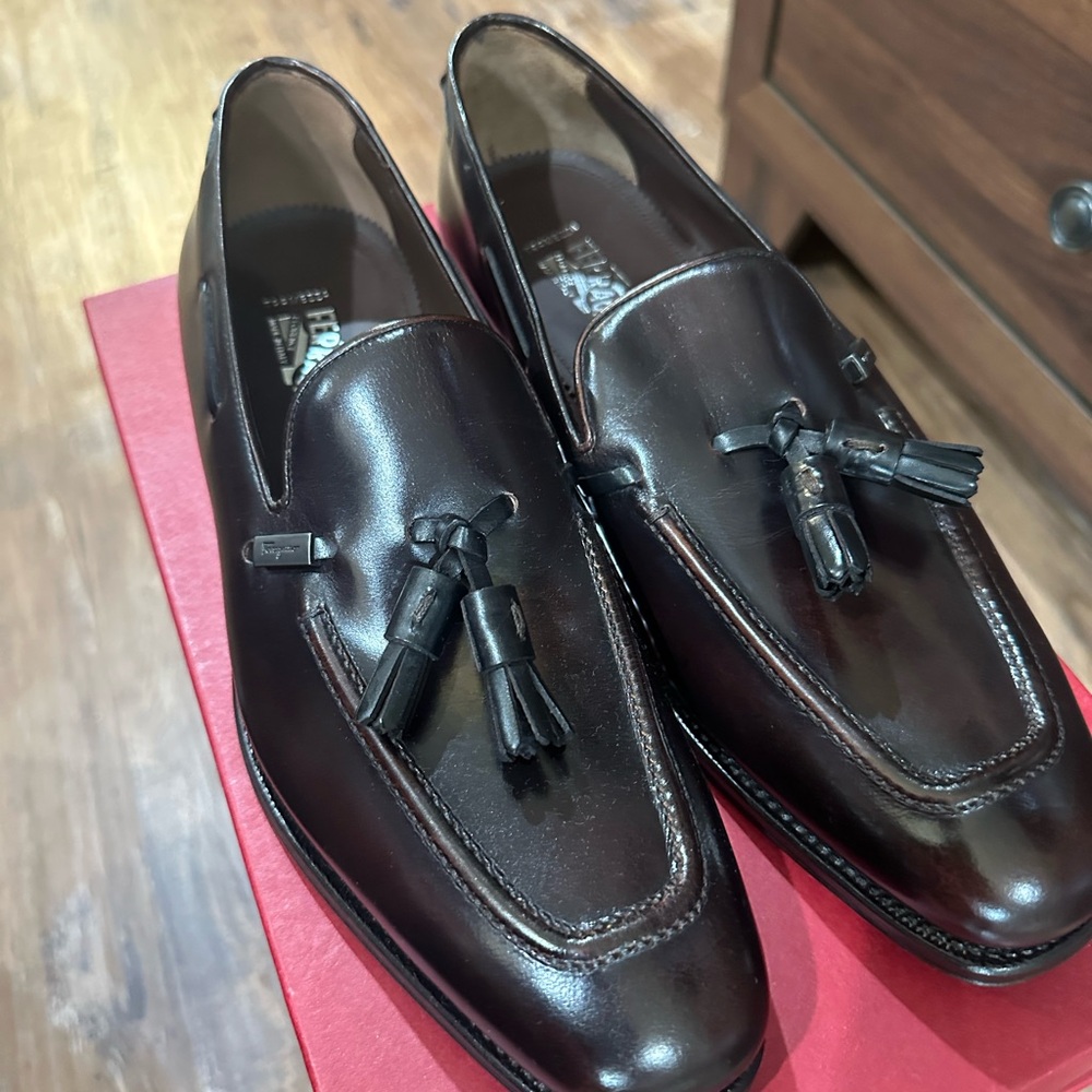 Elegant Brown Tassel Loafers